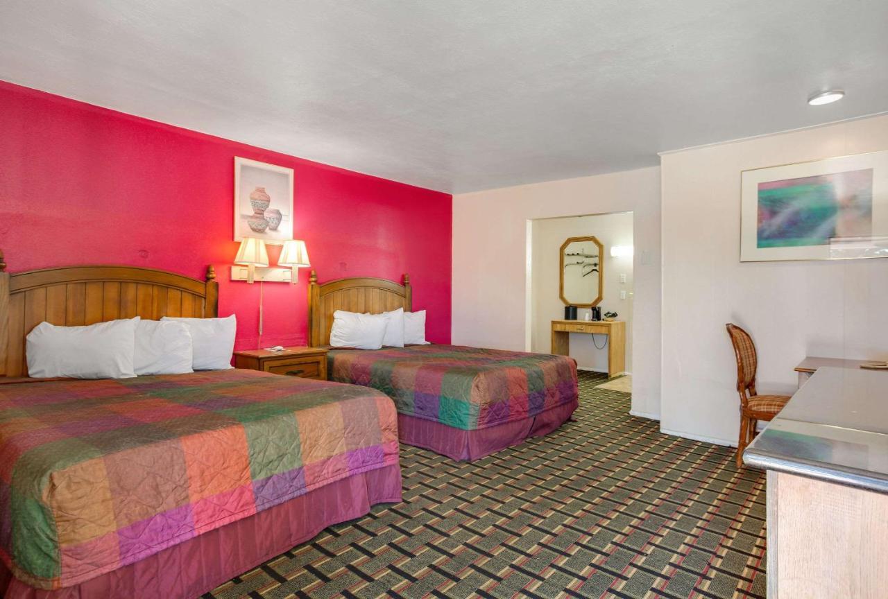 Rodeway Inn & Suites Ratón Exterior foto